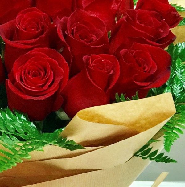 bouquet rosas rojas ecuador